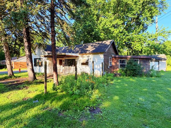 1402 N Sterling Street , Streator, IL 61364