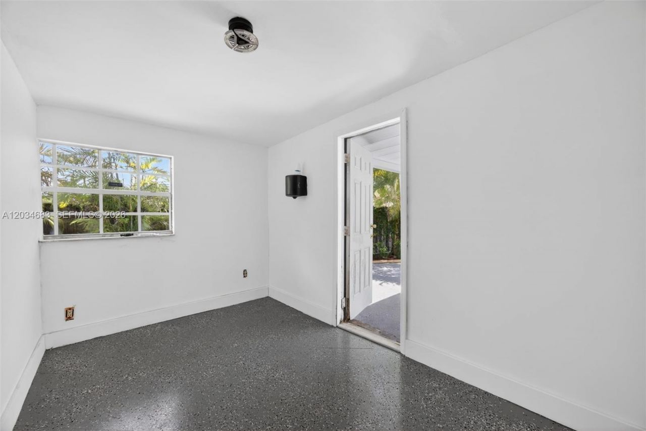 12121 SW 107th St , Miami, FL 33186 Photo