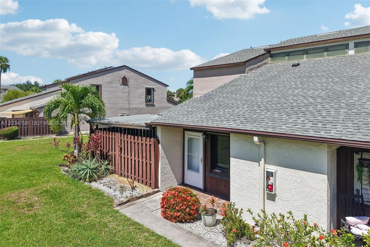 12939 Cherrydale Court , Fort Myers, FL 33919 Photo