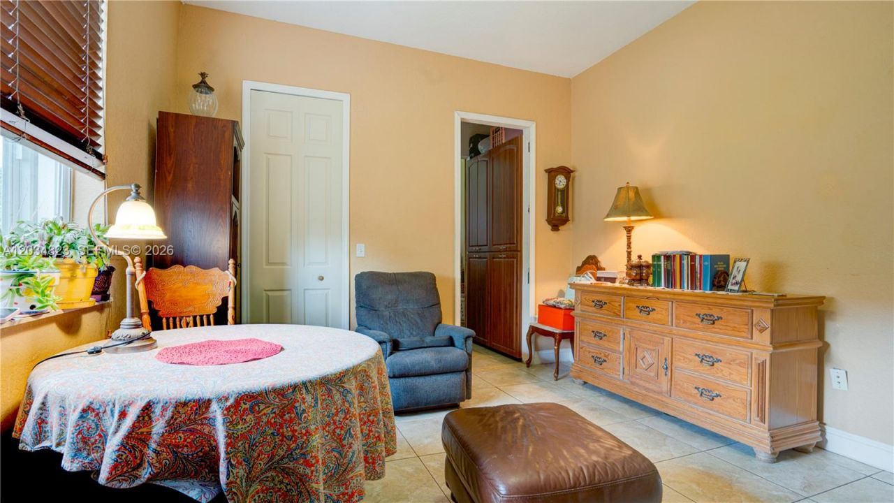 9810 NW 137th St , Hialeah Gardens, FL 33018 Photo