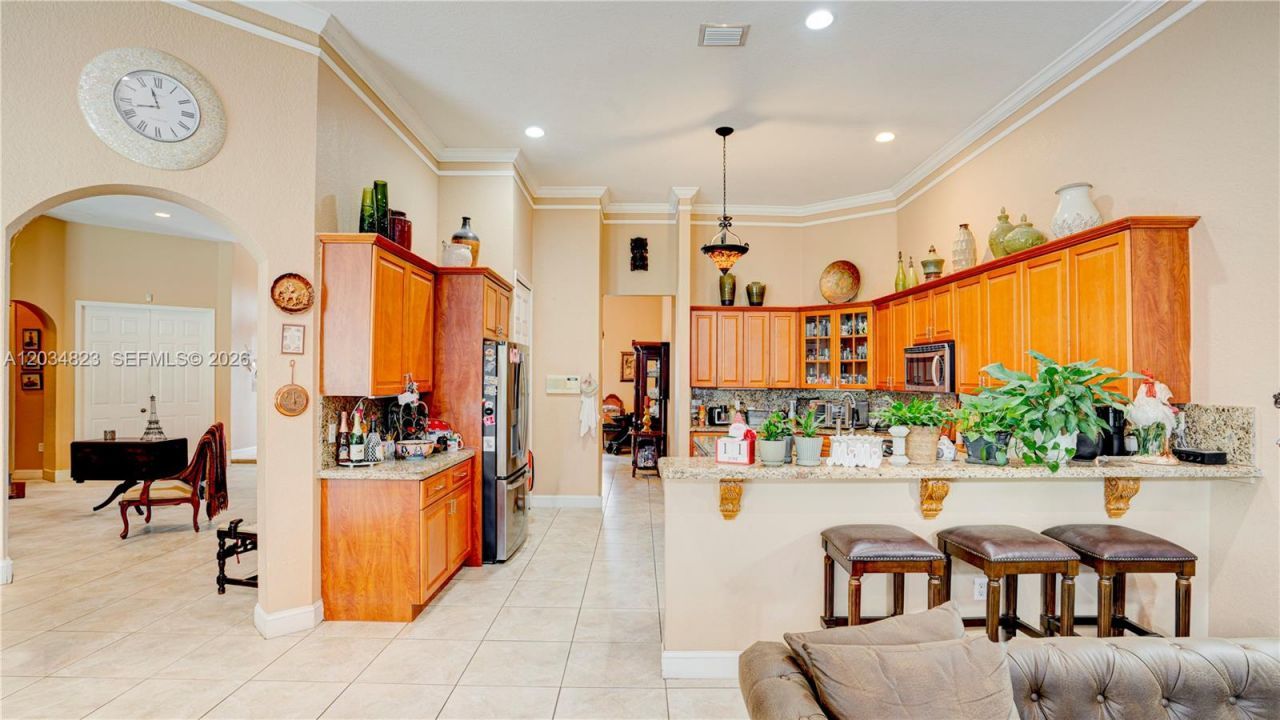 9810 NW 137th St , Hialeah Gardens, FL 33018 Photo