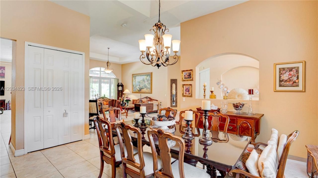 9810 NW 137th St , Hialeah Gardens, FL 33018 Photo