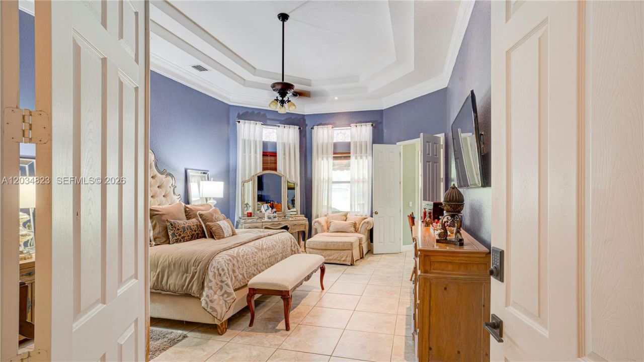 9810 NW 137th St , Hialeah Gardens, FL 33018 Photo