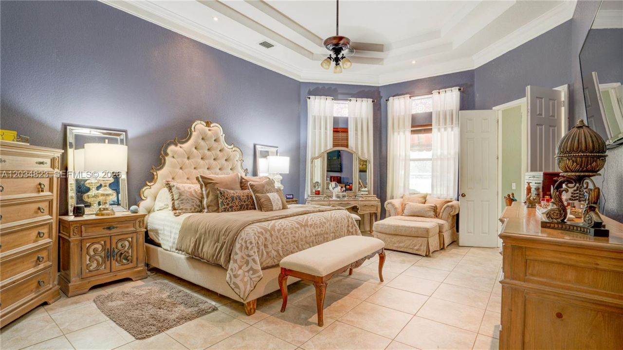 9810 NW 137th St , Hialeah Gardens, FL 33018 Photo