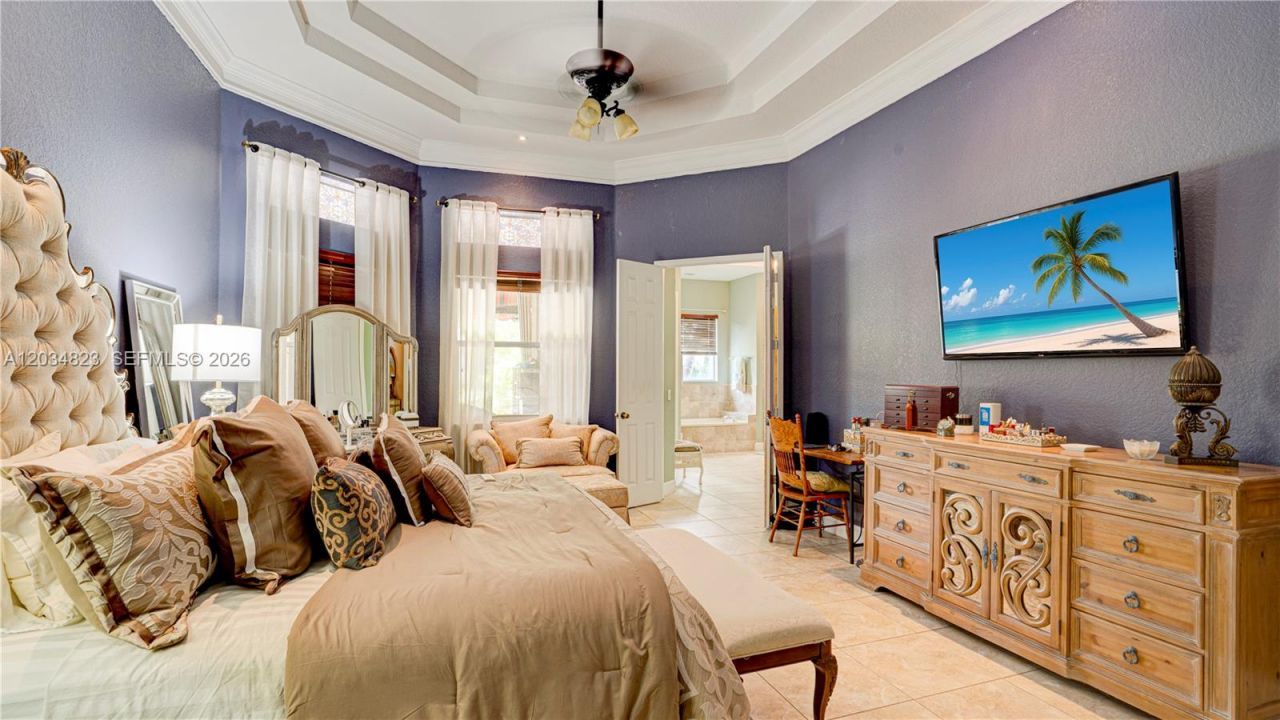 9810 NW 137th St , Hialeah Gardens, FL 33018 Photo