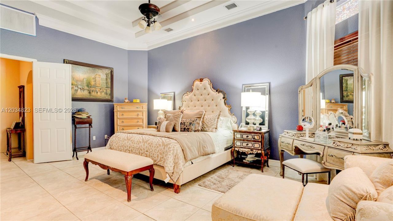 9810 NW 137th St , Hialeah Gardens, FL 33018 Photo