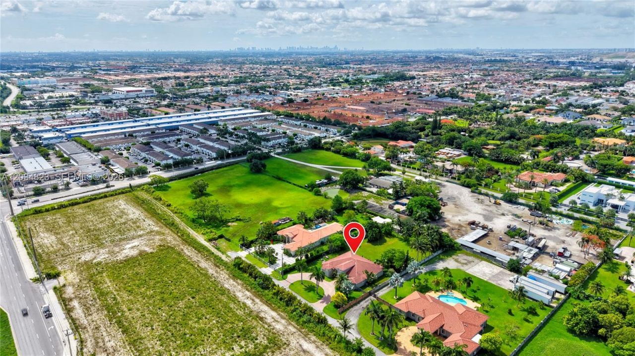 9810 NW 137th St , Hialeah Gardens, FL 33018 Photo