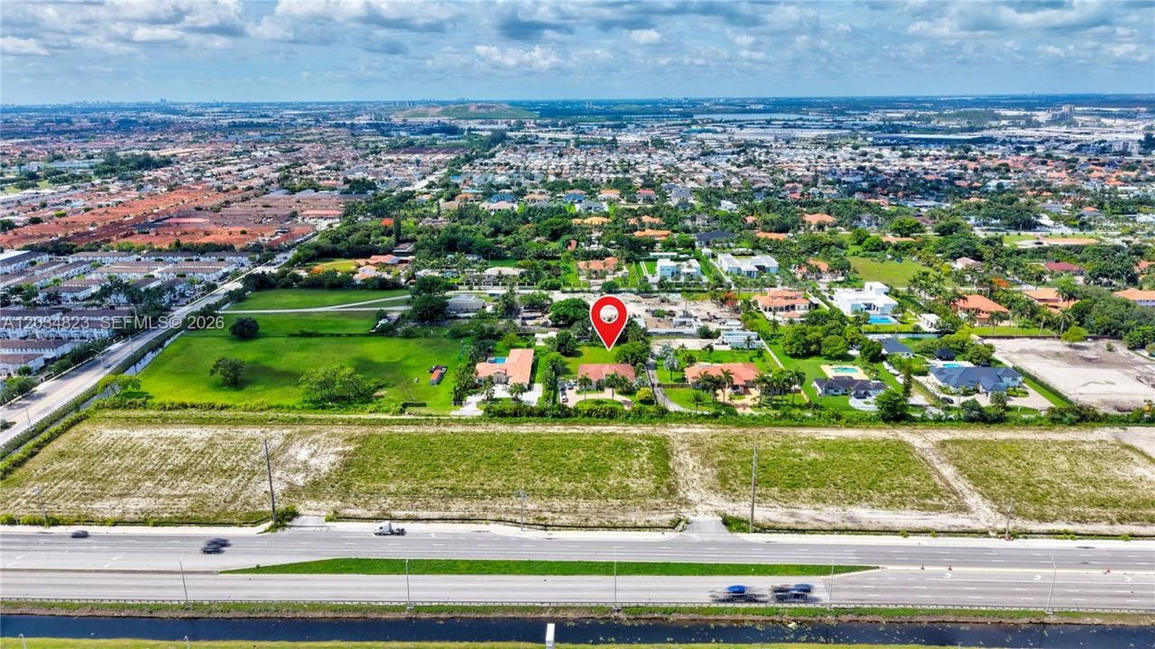 9810 NW 137th St , Hialeah Gardens, FL 33018 Photo
