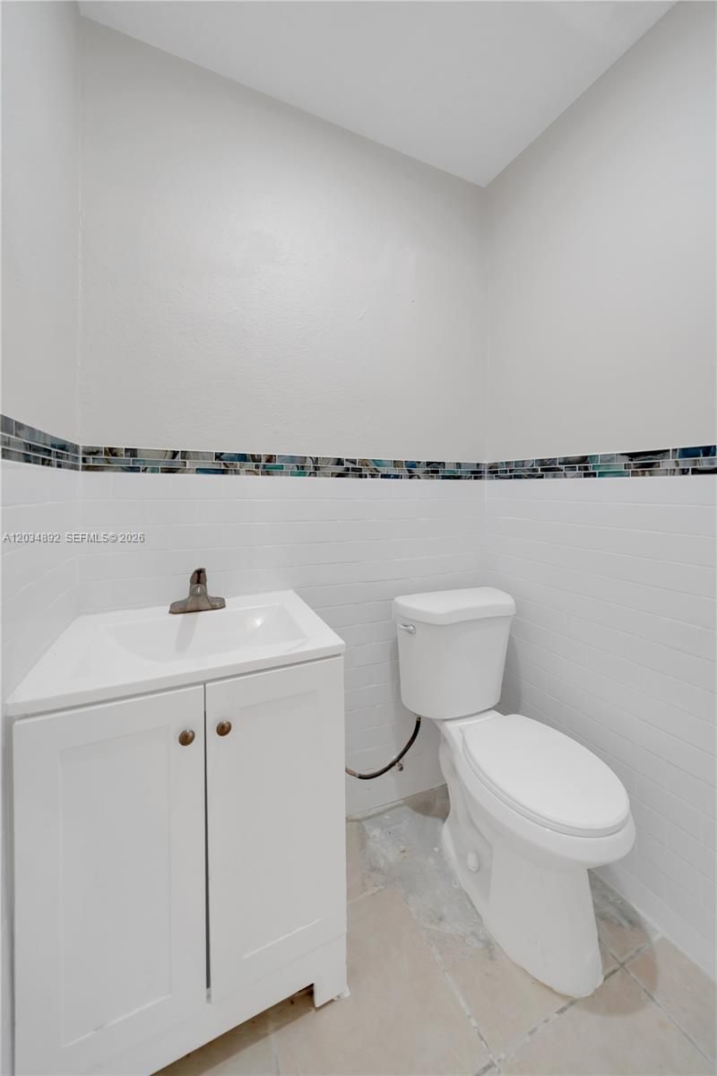 7555 SW 28th St Rd , Unit b, Miami, FL 33155 Photo