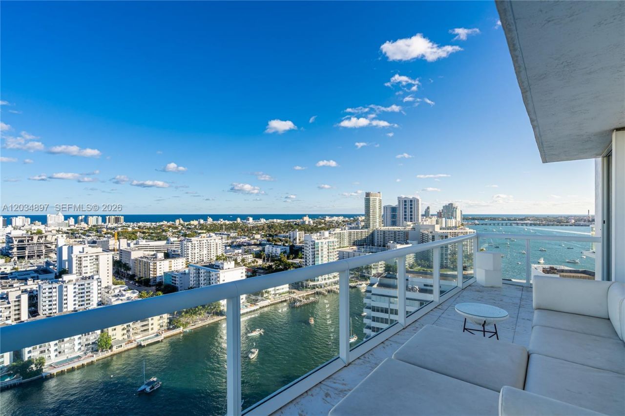 10 Venetian Way, Unit PH04, Miami Beach, FL 33139 Photo
