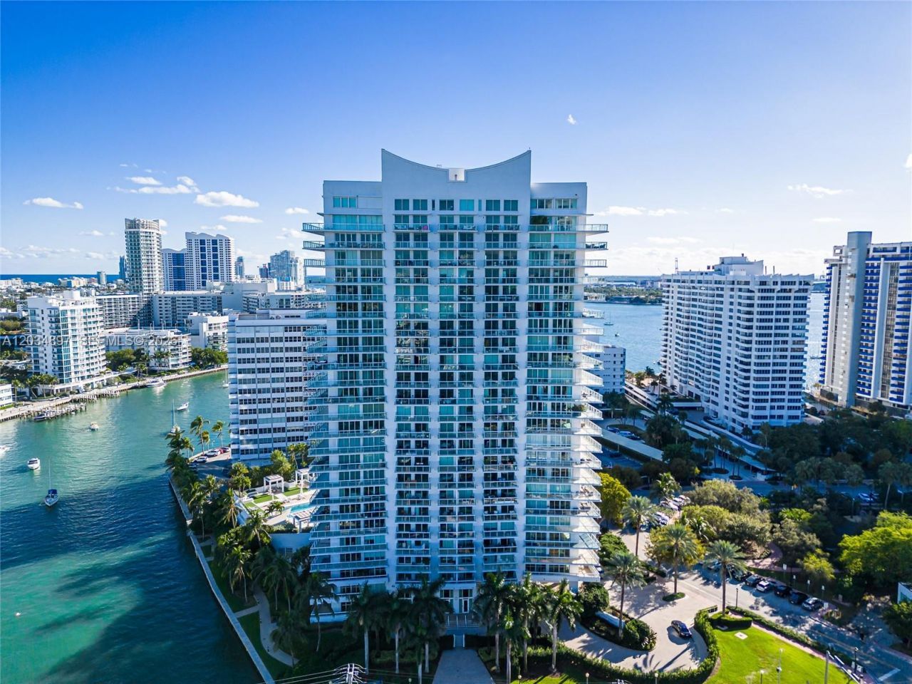 10 Venetian Way, Unit PH04, Miami Beach, FL 33139 Photo