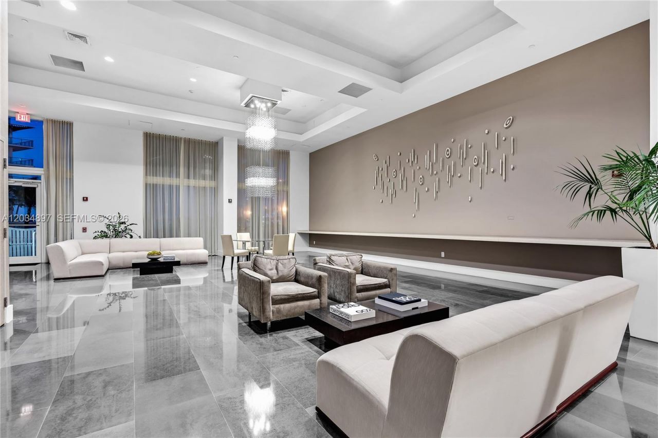 10 Venetian Way, Unit PH04, Miami Beach, FL 33139 Photo