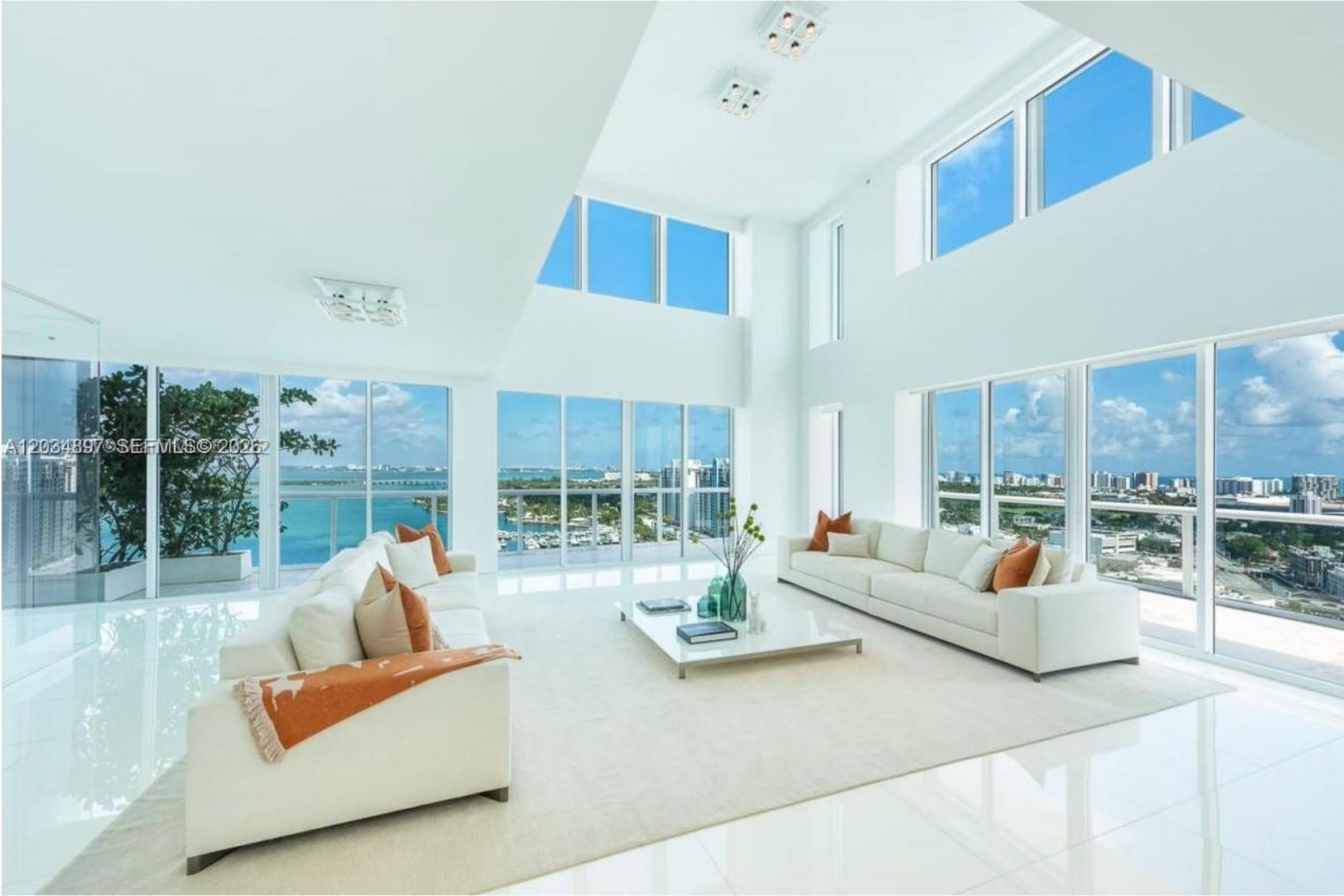 10 Venetian Way, Unit PH04, Miami Beach, FL 33139 Photo
