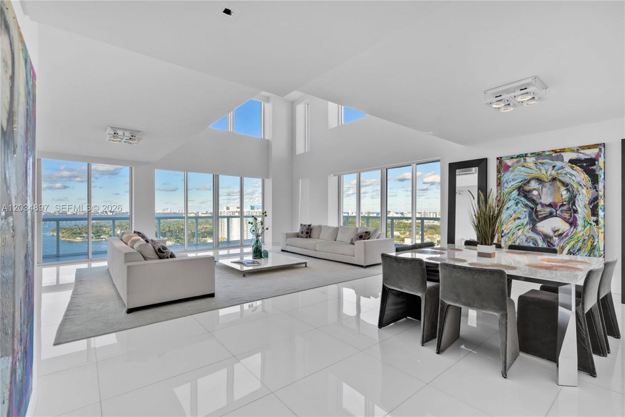 10 Venetian Way, Unit PH04, Miami Beach, FL 33139 Photo
