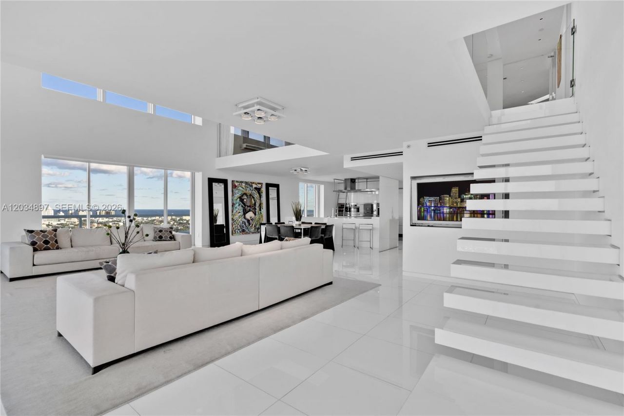 10 Venetian Way, Unit PH04, Miami Beach, FL 33139 Photo