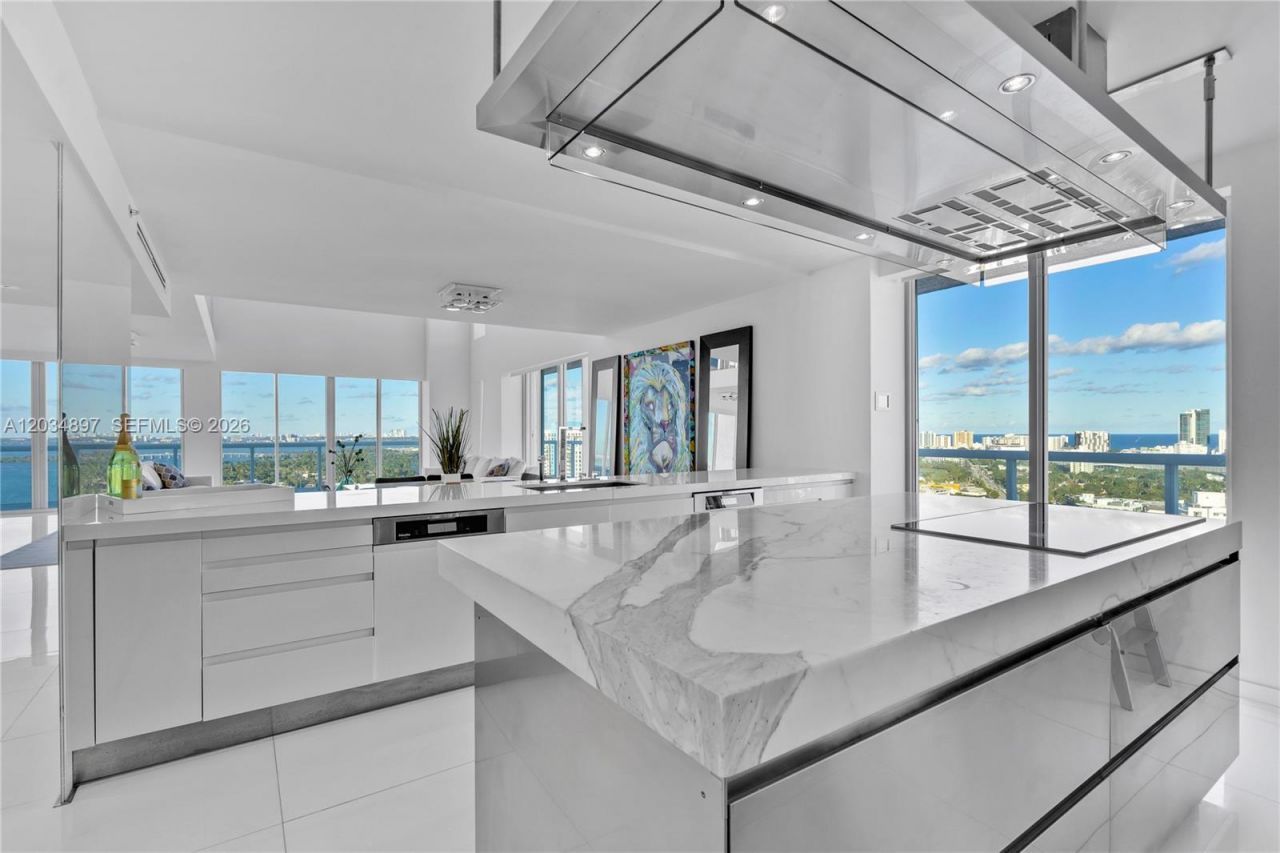 10 Venetian Way, Unit PH04, Miami Beach, FL 33139 Photo
