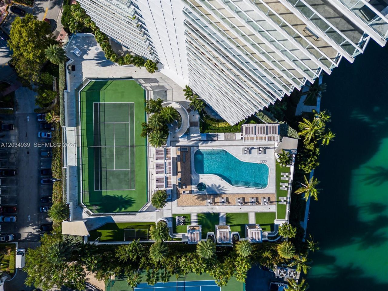 10 Venetian Way, Unit PH04, Miami Beach, FL 33139 Photo