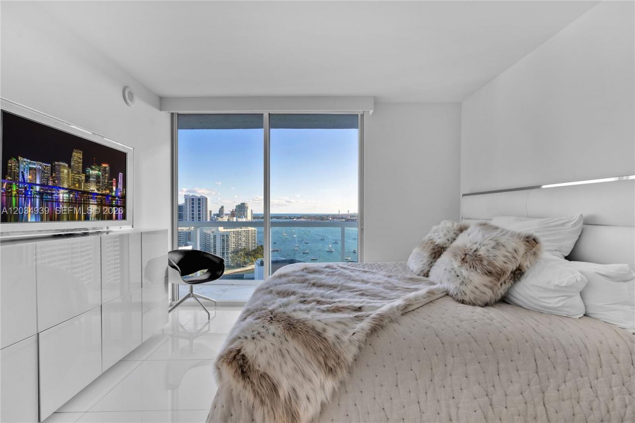 10 Venetian Way, Unit PH04, Miami Beach, FL 33139 Photo