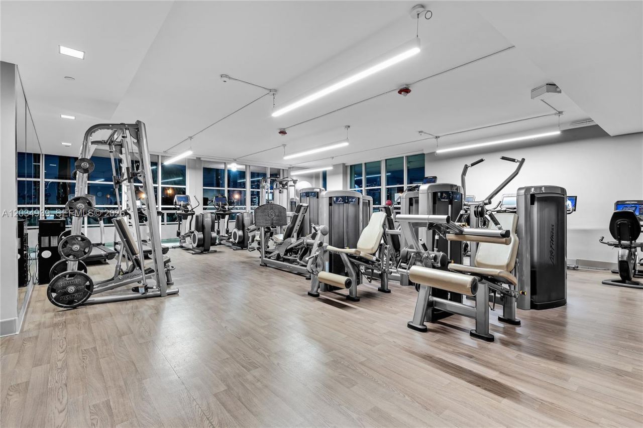 10 Venetian Way, Unit PH04, Miami Beach, FL 33139 Photo