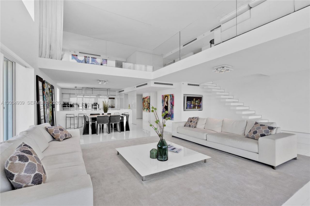 10 Venetian Way, Unit PH04, Miami Beach, FL 33139 Photo