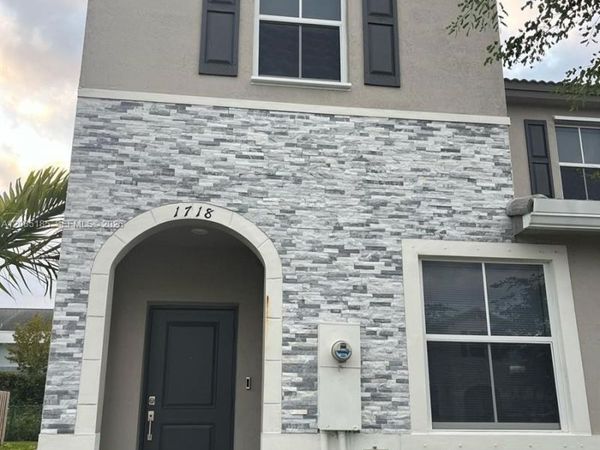 1718 SE 26th Ter , Homestead, FL 33035