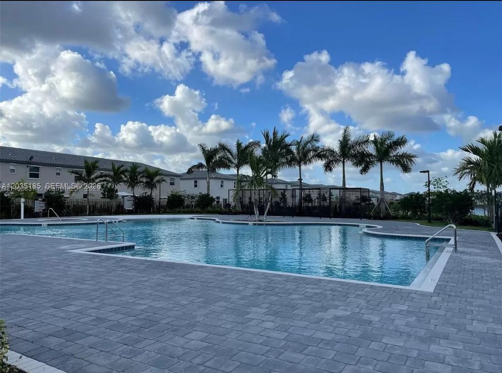 1718 SE 26th Ter, Homestead, FL 33035 Photo