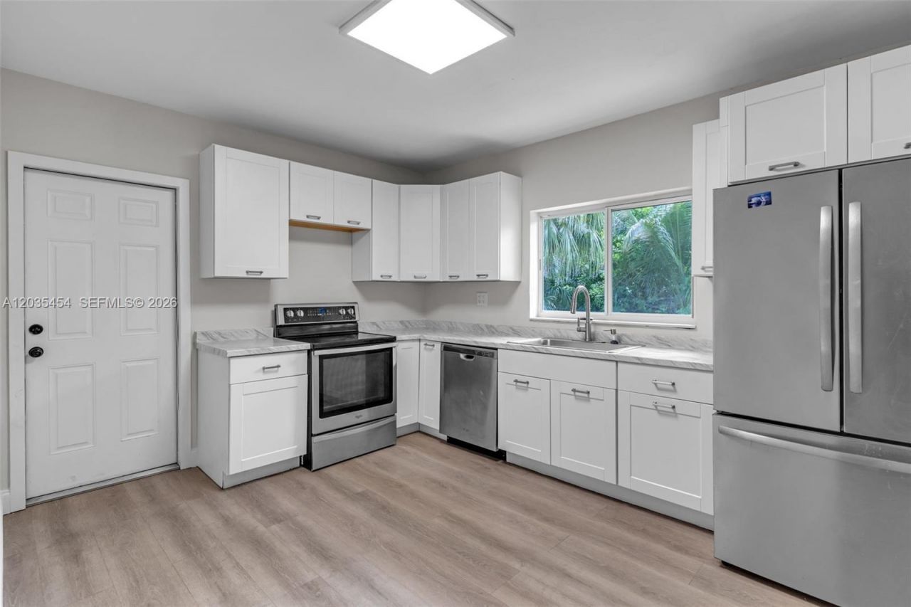 1701 NE 1st Ter , Homestead, FL 33030 Photo