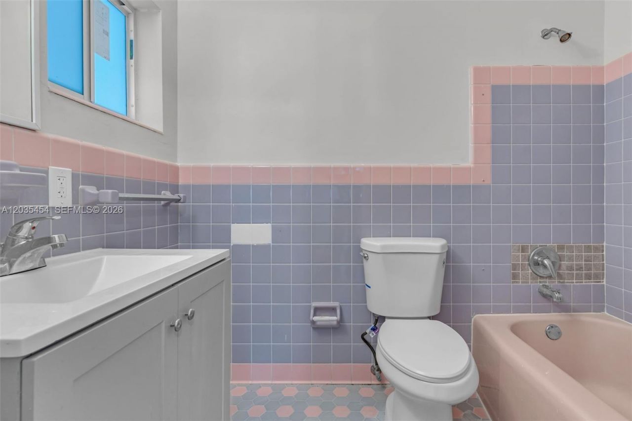 1701 NE 1st Ter , Homestead, FL 33030 Photo