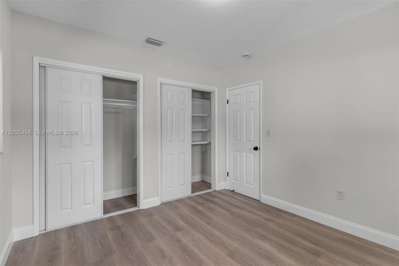 1701 NE 1st Ter , Homestead, FL 33030 Photo