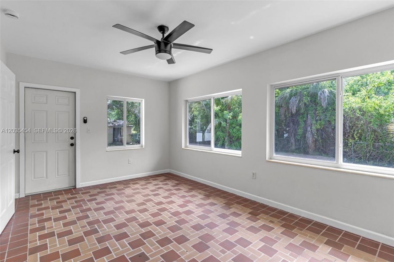 1701 NE 1st Ter , Homestead, FL 33030 Photo