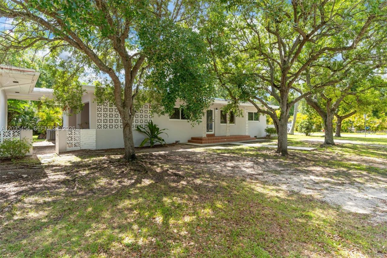 1701 NE 1st Ter , Homestead, FL 33030 Photo