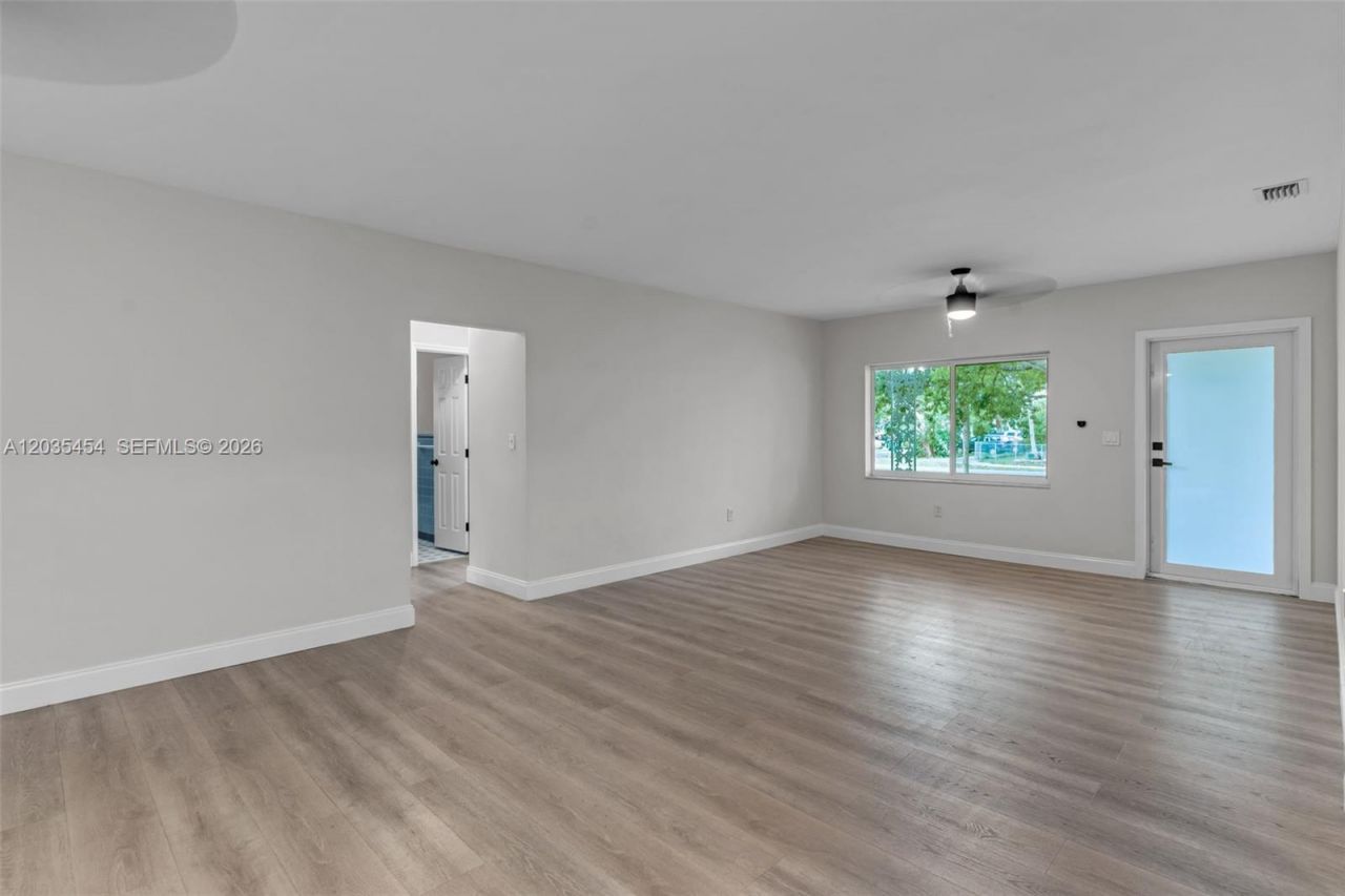 1701 NE 1st Ter , Homestead, FL 33030 Photo