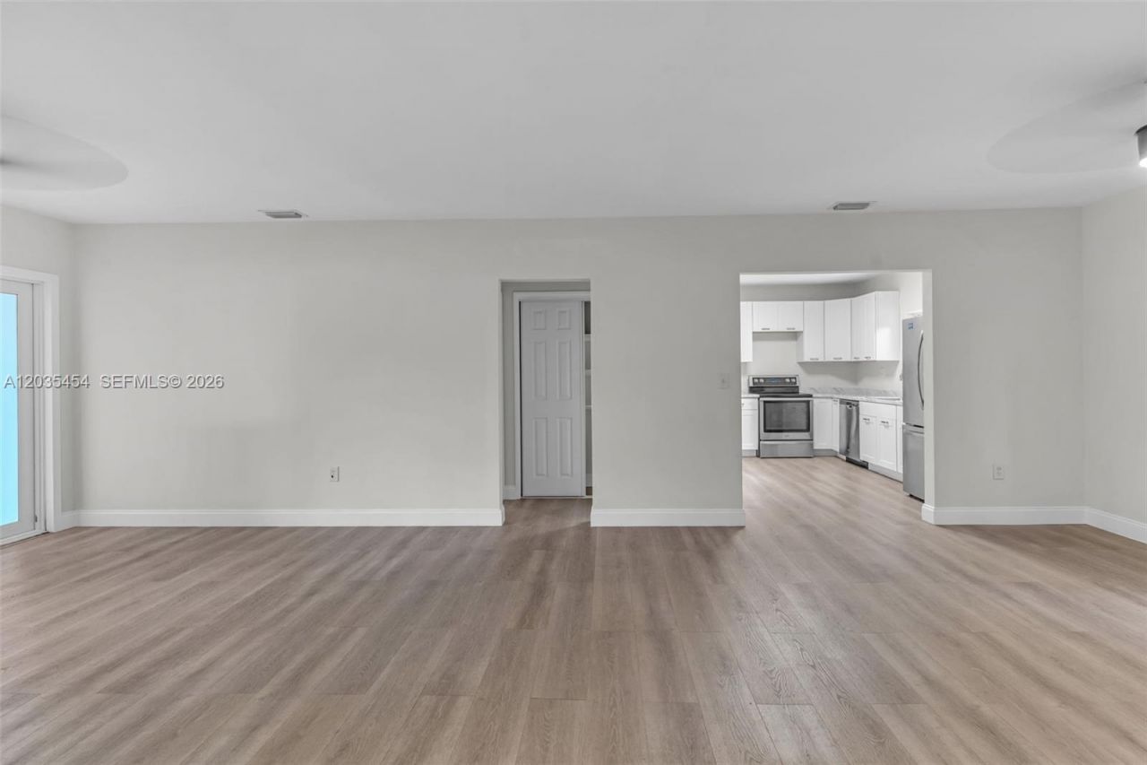 1701 NE 1st Ter , Homestead, FL 33030 Photo