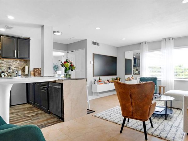 7925 Carlyle Ave , Unit 403, Miami Beach, FL 33141