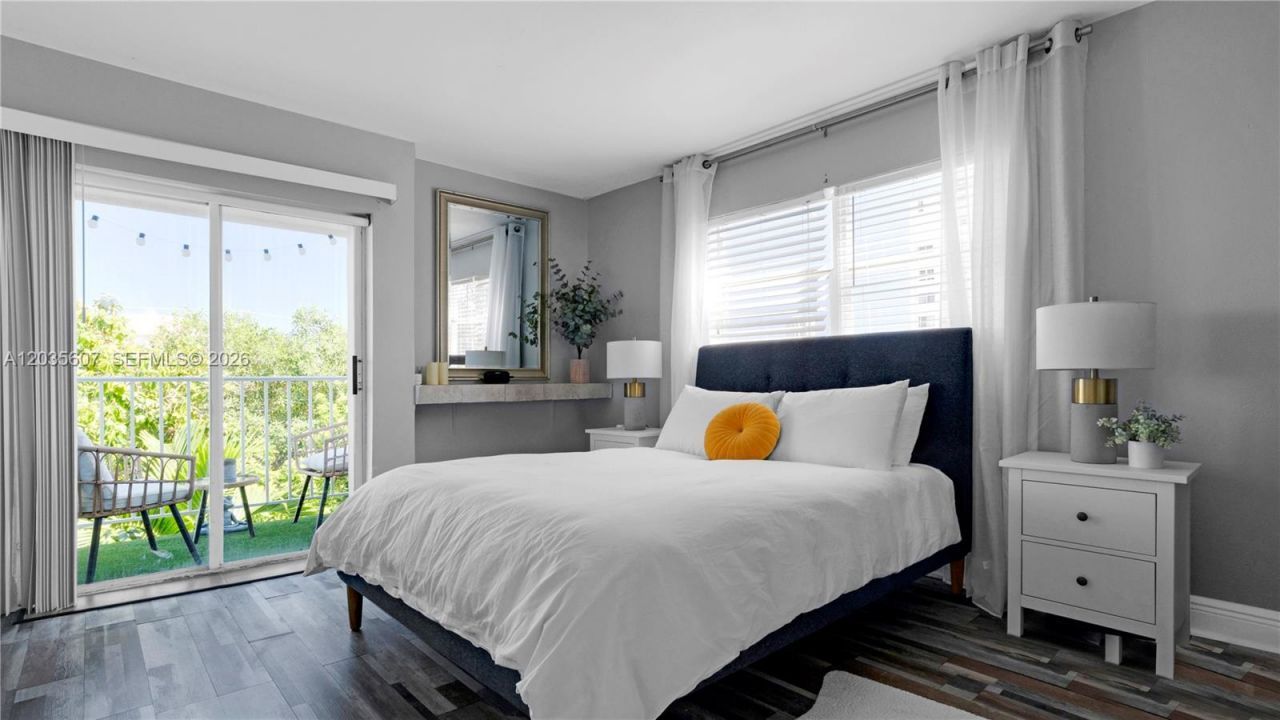 7925 Carlyle Ave , Unit 403, Miami Beach, FL 33141 Photo