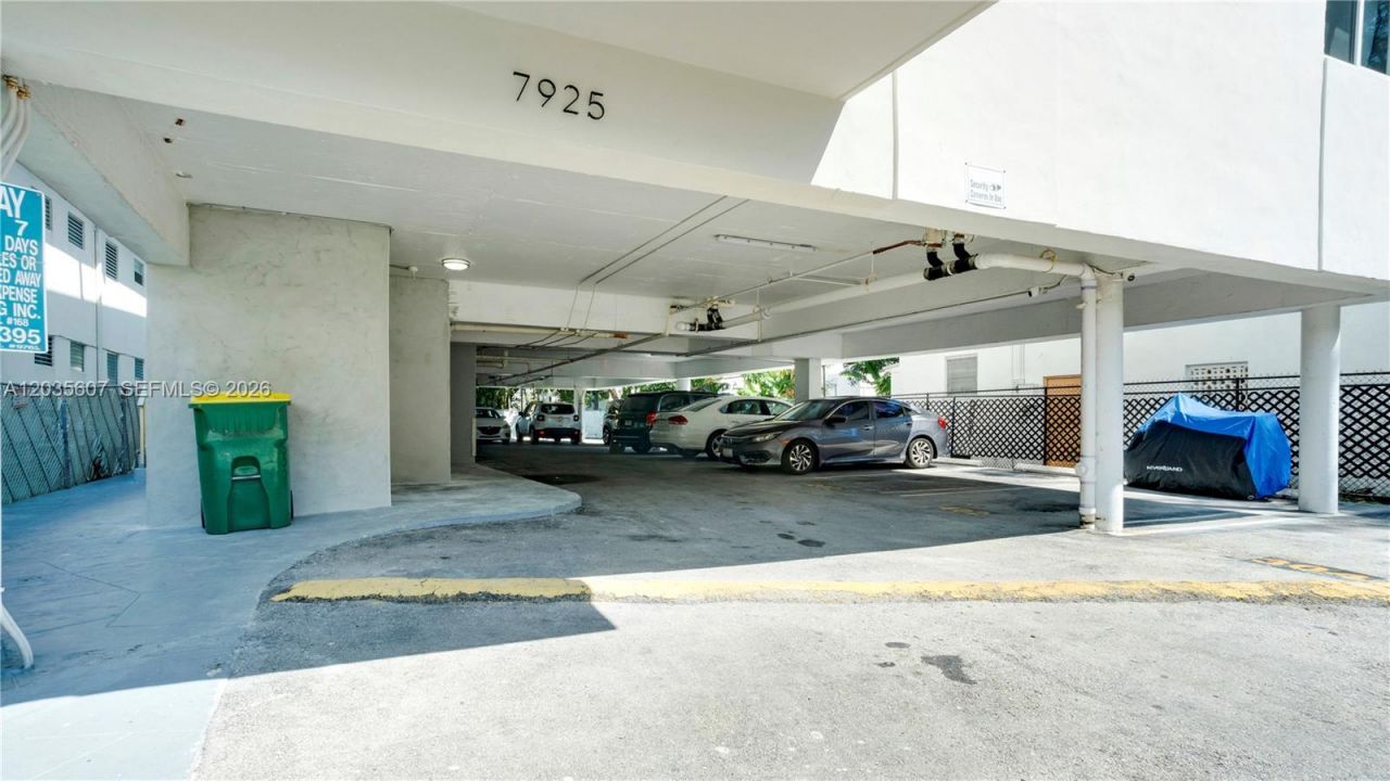 7925 Carlyle Ave , Unit 403, Miami Beach, FL 33141 Photo