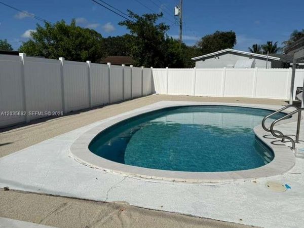 3811 NW 6th Pl , Lauderhill, FL 33311
