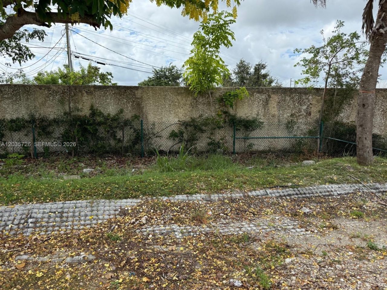 Sw 157th , Homestead, FL 33033 Photo
