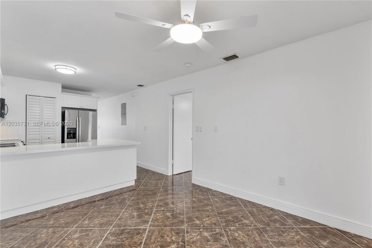 11432 NW 87th Pl, Unit 11432, Hialeah Gardens, FL 33018 Photo