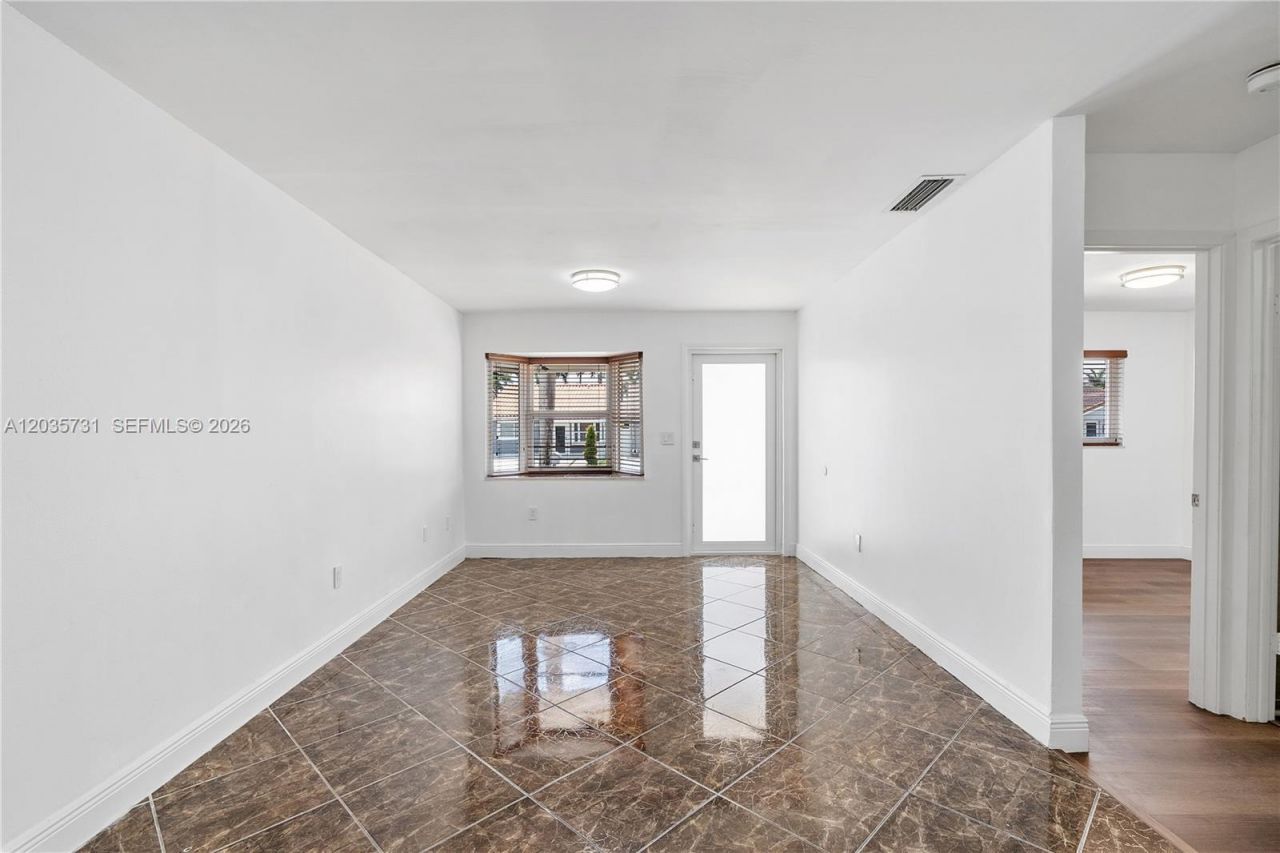 11432 NW 87th Pl, Unit 11432, Hialeah Gardens, FL 33018 Photo