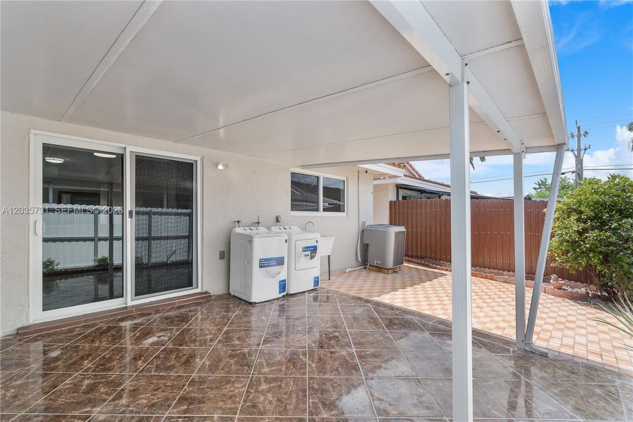 11432 NW 87th Pl, Unit 11432, Hialeah Gardens, FL 33018 Photo