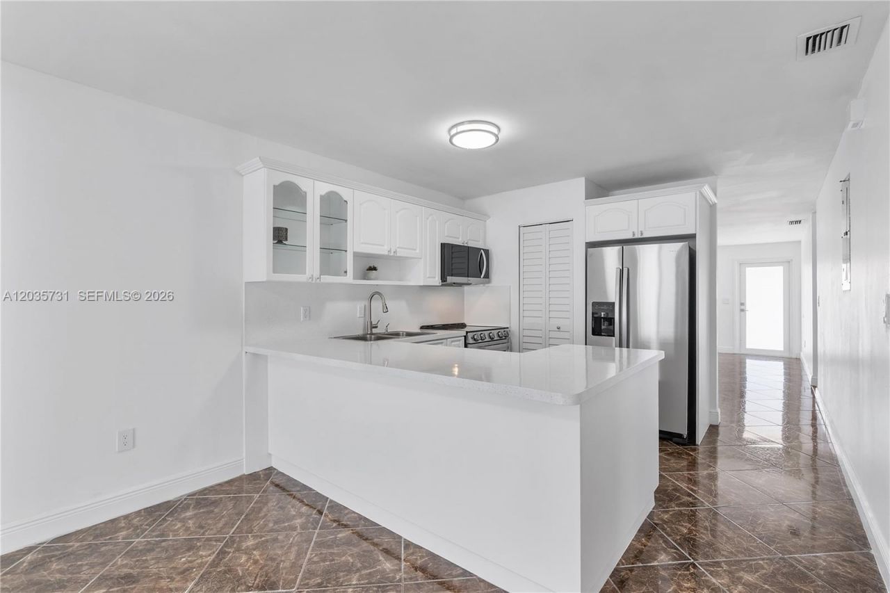 11432 NW 87th Pl, Unit 11432, Hialeah Gardens, FL 33018 Photo