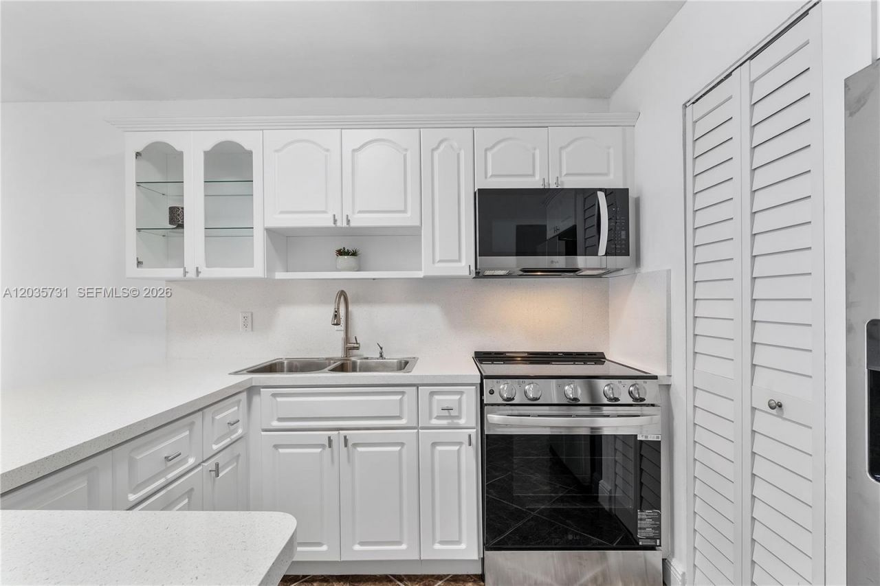 11432 NW 87th Pl, Unit 11432, Hialeah Gardens, FL 33018 Photo