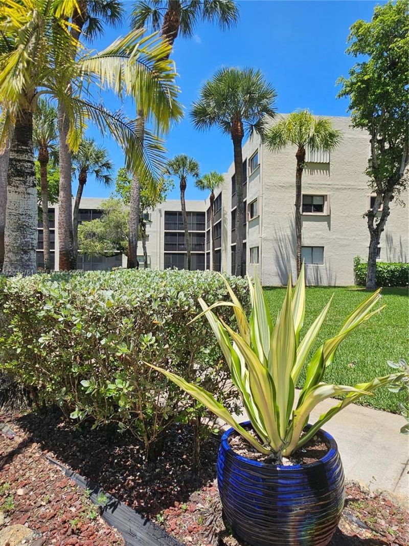 8075 SW 107th Ave , Unit 114, Miami, FL 33173 Photo
