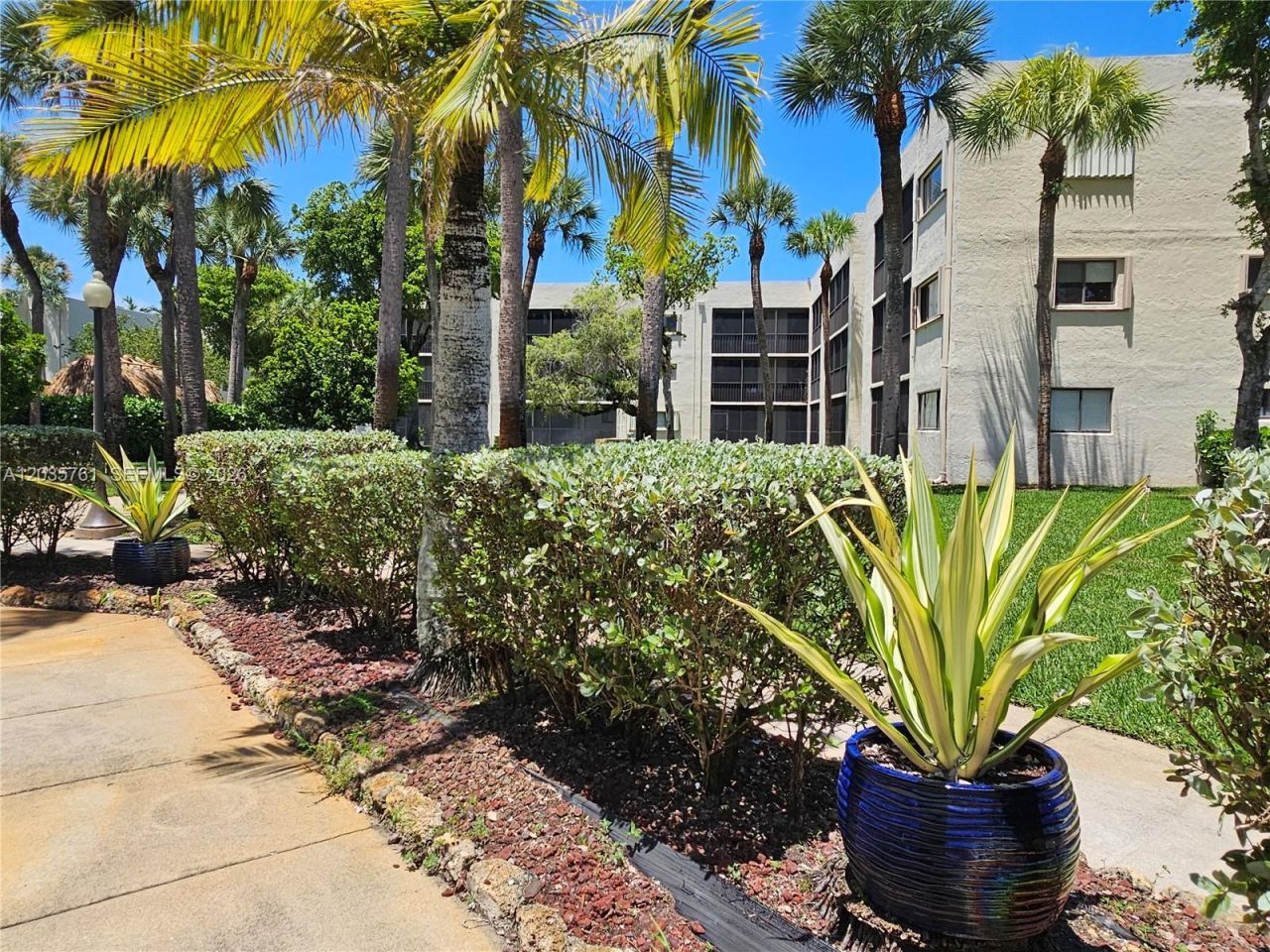 8075 SW 107th Ave , Unit 114, Miami, FL 33173 Photo
