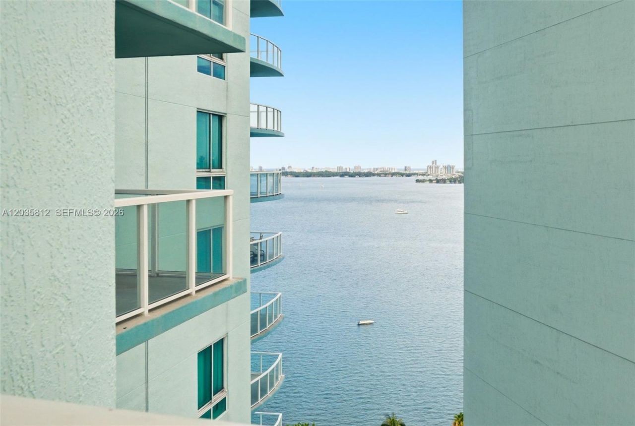 1900 N Bayshore Dr , Unit 2207, Miami, FL 33132 Photo