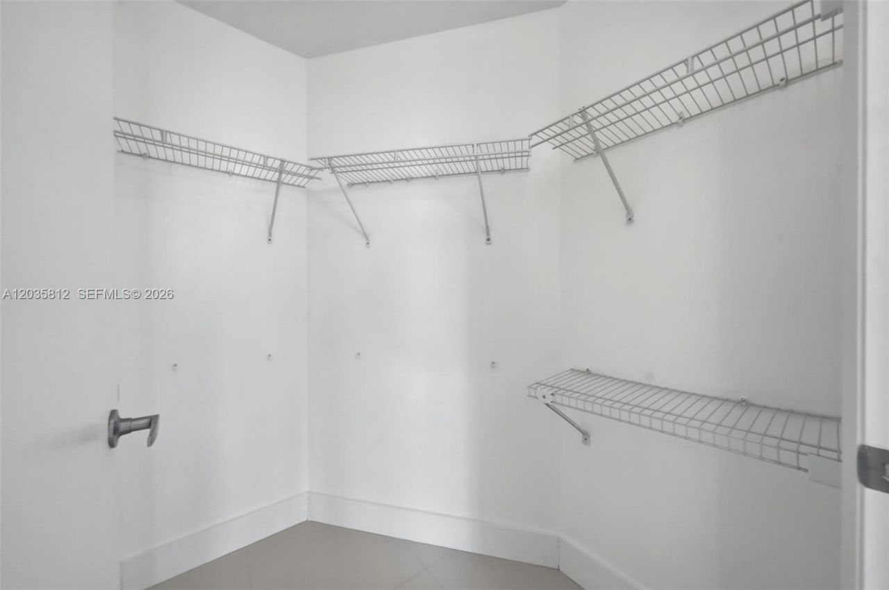 1900 N Bayshore Dr , Unit 2207, Miami, FL 33132 Photo