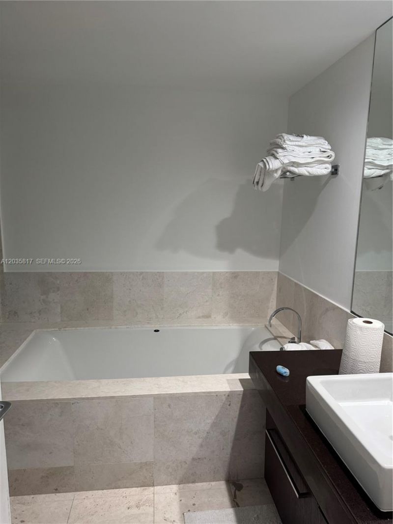 17121 Collins Ave, Unit 1906, Sunny Isles Beach, FL 33160 Photo