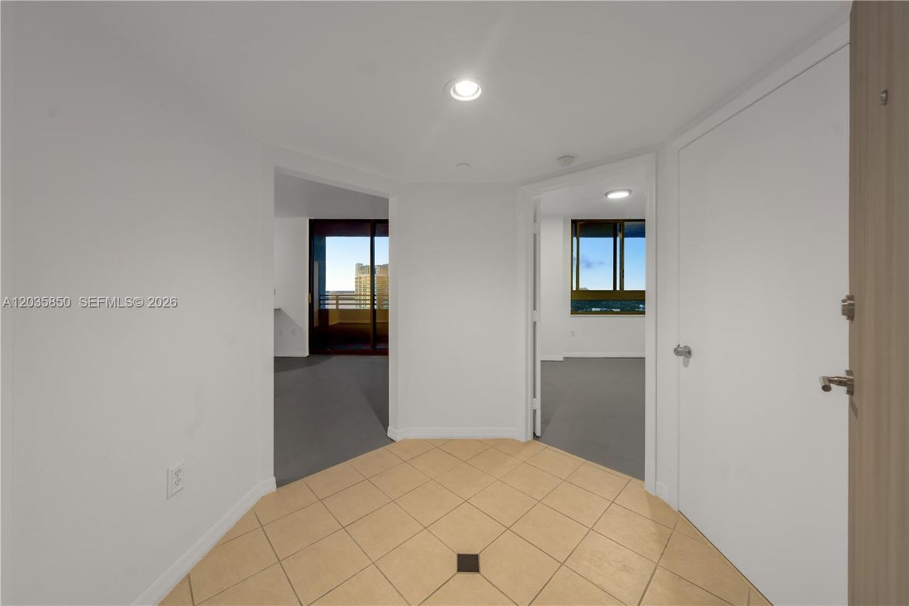 1330 West Ave , Unit 3009, Miami Beach, FL 33139 Photo