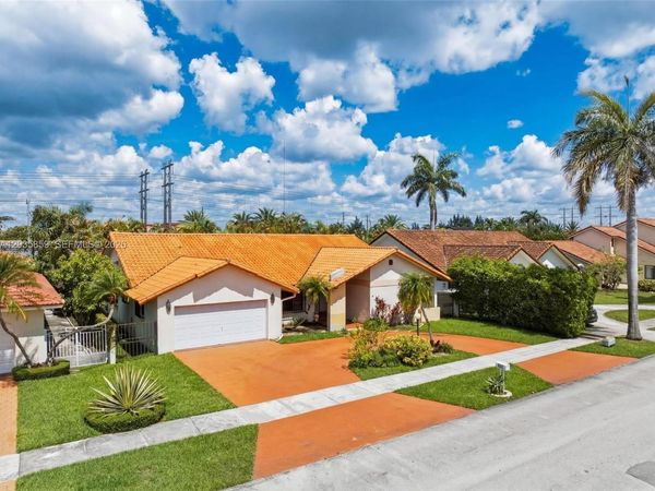 320 NW 136th Ave , Miami, FL 33182